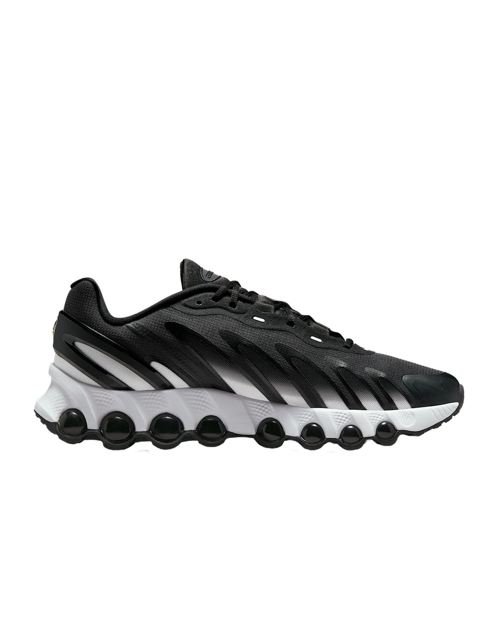 Nike AirMax DN8ブラック/ホワイト9.5 (US) 27.5センチ NIKE AIR MAX DN8 WHITE/BLACK-WHITE-WHITE（ナイキ エア
